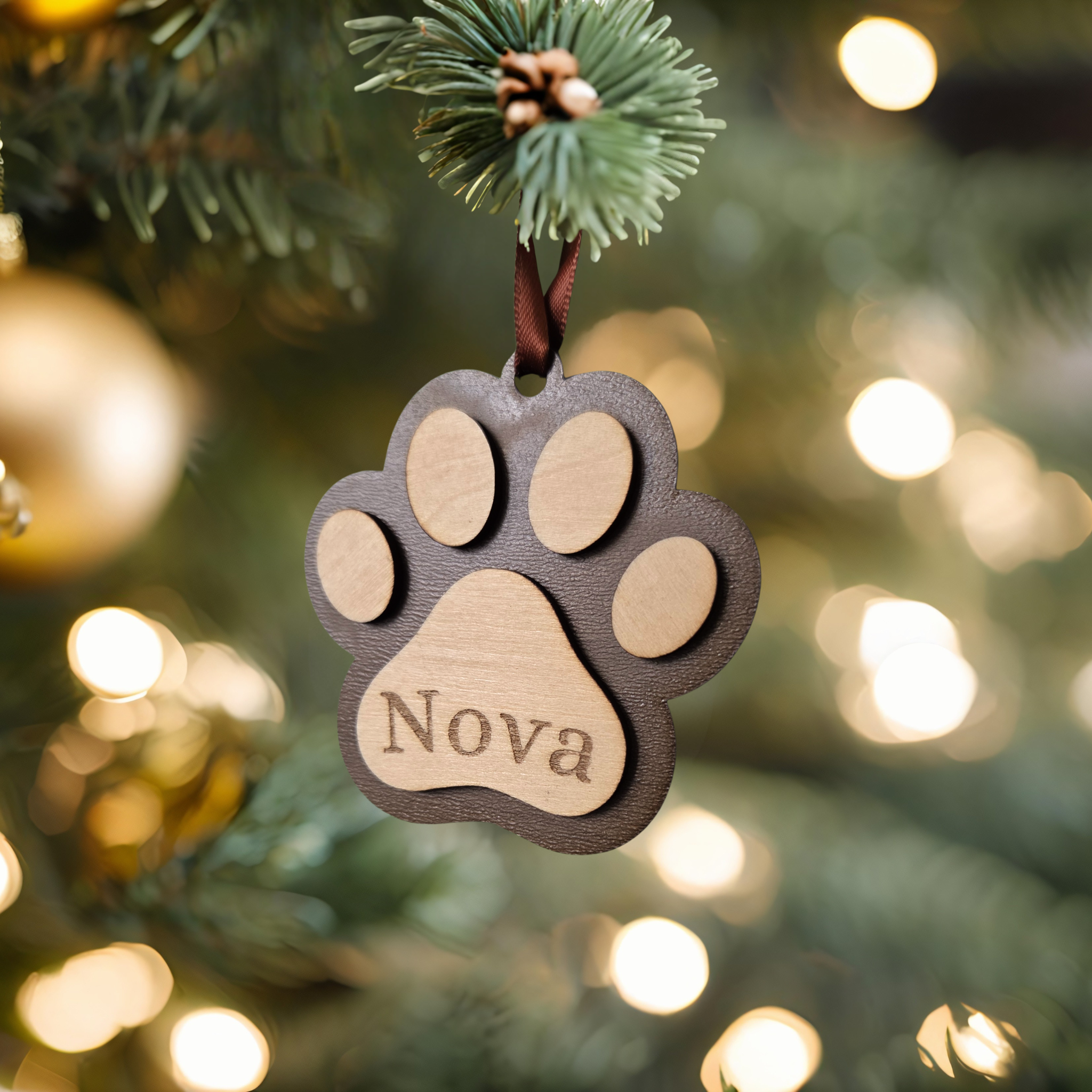 Personalized Pet Paw Ornament – Custom Name
